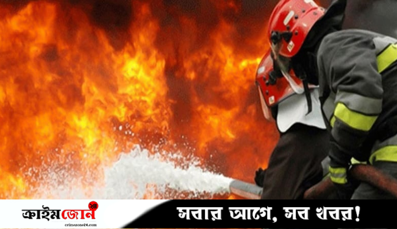৪ তলা ভবনে আগুন, নিয়ন্ত্রণে ফায়ার সার্ভিসের দুই ইউনিট
