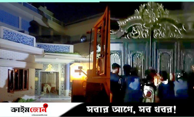 বরিশালে আমির হোসেন আমুর বাসভবন গুঁড়িয়ে দিল বিক্ষুব্ধ ছাত্র-জনতা