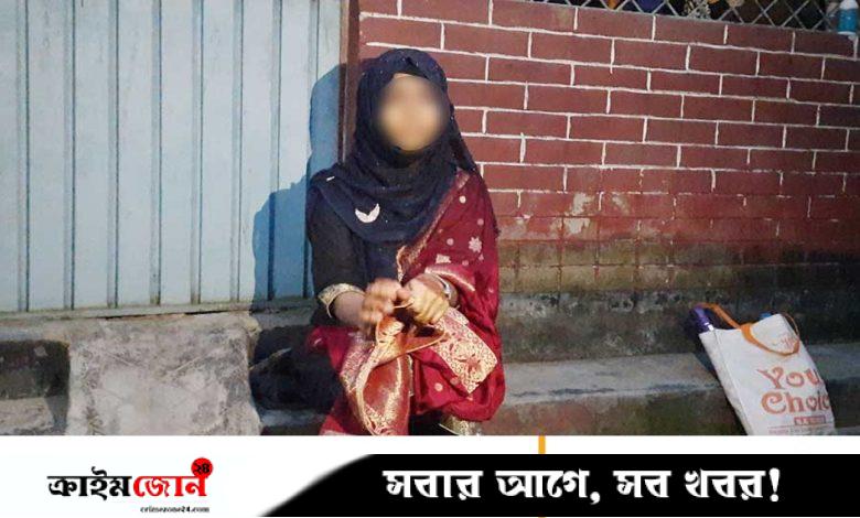 নৌ সদস্যের তিন বিয়ে, বাড়িতে অনশনে এক স্ত্রী