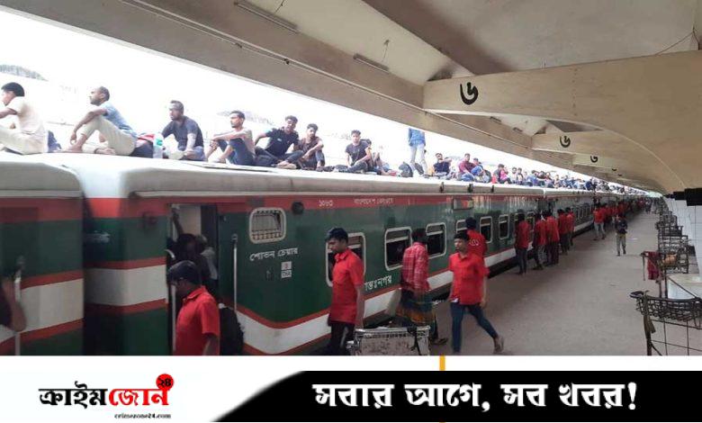 যাত্রীর অতিরিক্ত চাপ, ভোগান্তি নিয়ে রাজধানীতে ফিরছে মানুষ
