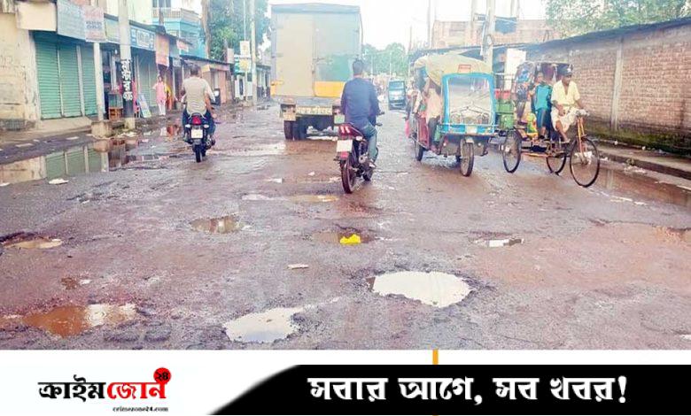 রংপুর সিটি করপোরেশনের ৩০০ কিমি সড়কে হাজারো গর্ত