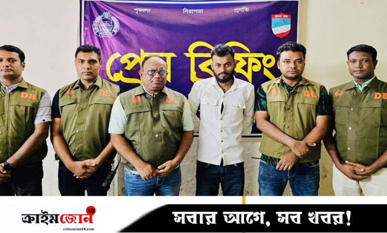 যশোরে ২৪ মামলার আসামি সন্ত্রাসী ডলার গ্রেপ্তার