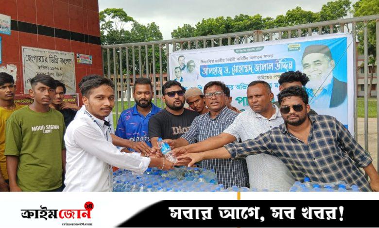 মতলব উত্তরে পরীক্ষার্থীদের পাশে ছেংগারচর ছাত্রদল
