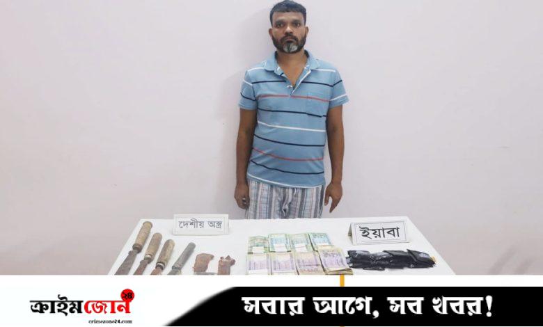 কুমিল্লায় সেনাবাহিনীর অভিযানে খাটের নিচে মিলল ৩০ লাখ টাকা