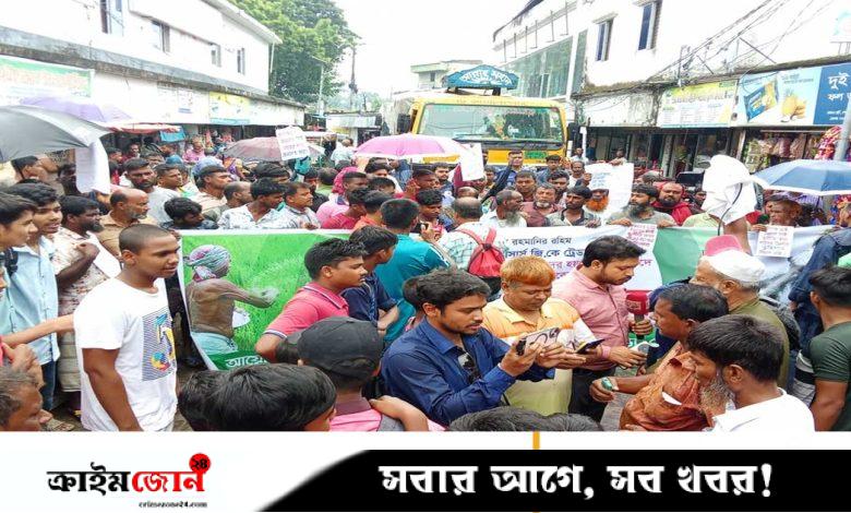 বেশি টাকা না দিলে সার দেন না বিসিআইসির ডিলার, অভিযোগ কাঁকনহাটের কৃষকদের