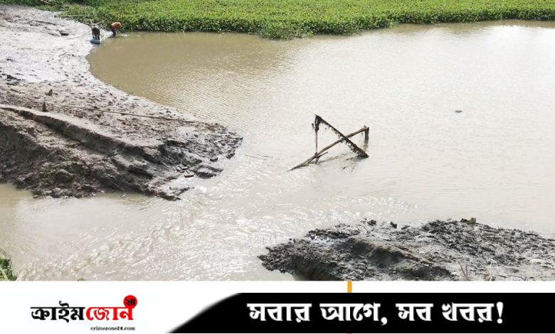 শেরপুরে কাটাখালী বন্যা নিয়ন্ত্রণ বাঁধ ধসে হুমকির মুখে ১০ গ্রাম, প্রকল্প বাস্তবায়নে অনিয়মের অভিযোগ