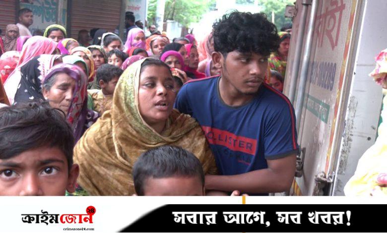 লাশবাহী গাড়িতে মেয়ের নিথর দেহ, ‘ও সোনা রে’ বলে চিৎকার করে কাঁদছেন মা