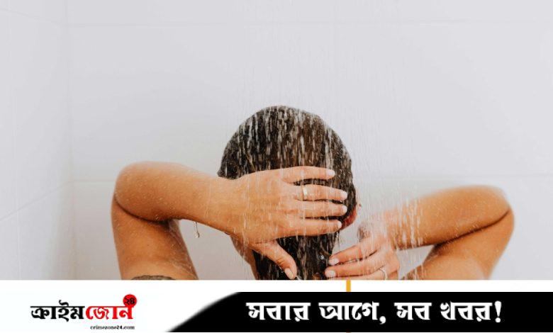 শ্যাম্পু করার সঠিক নিয়ম মানলে চুলে দুর্গন্ধ হবে না