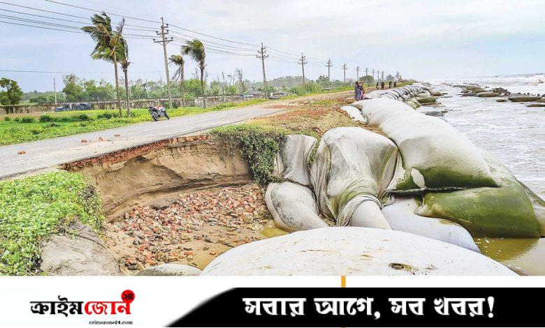 ঢেউয়ে ধস মেরিন ড্রাইভে
