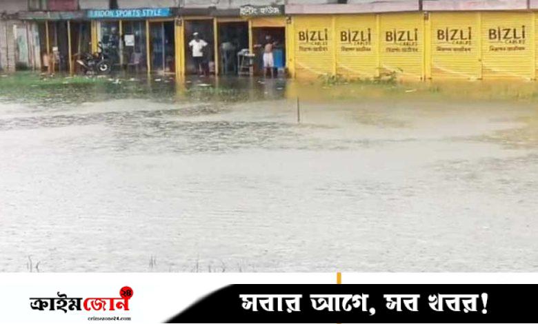 টানা বৃষ্টিতে নোয়াখালীতে আবারও জলাবদ্ধতা, দুর্ভোগে বাসিন্দারা