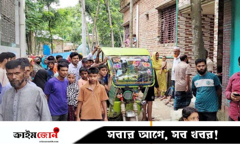 কুমিল্লায় বাসা থেকে মা-মেয়ের লাশ উদ্ধার, ভবন থেকে লাফিয়ে পালালেন যুবক