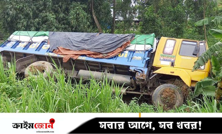 মৃত আত্মীয়কে দেখতে যাওয়ার পথে দুর্ঘটনায় প্রাণ গেল নারীর