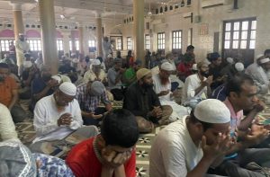 মাইলস্টোন স্কুলের বিমান দুর্ঘটনায় নিহতদের জন্য বরিশালে হৃদয়বিদারক দোয়া মাহফিল অনুষ্ঠিত