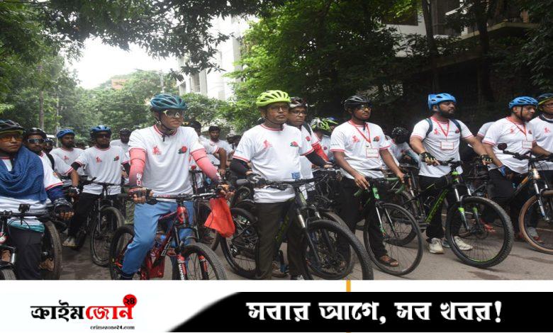 জুলাই অভ্যুত্থানের বর্ষপূর্তিতে ডিএসসিসির সাইকেল র্যালি