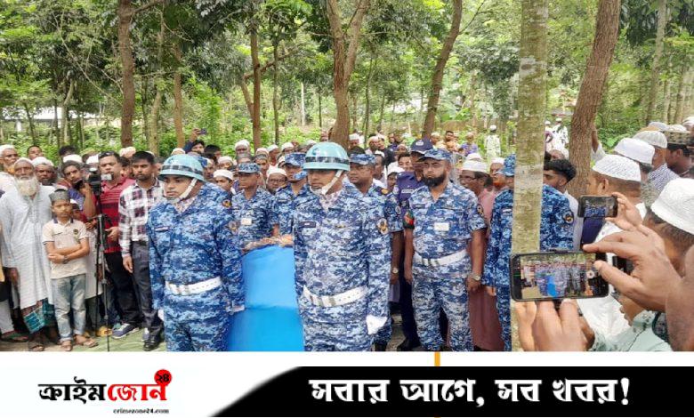 অভিভাবক রজনীর কবরে বিমানবাহিনীর শ্রদ্ধা