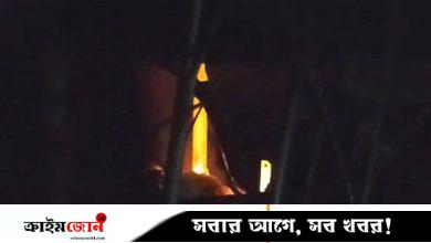 মাদারীপুরে বালু তোলার ড্রেজার মেশিনে আগুন দিল উত্তেজিত জনতা