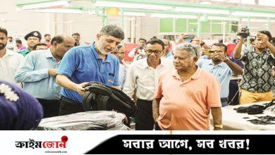 রাজশাহী টেক্সটাইল মিলসে তৈরি হচ্ছে মানিব্যাগ, জুতা