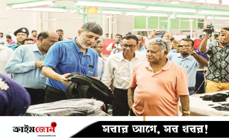 রাজশাহী টেক্সটাইল মিলসে তৈরি হচ্ছে মানিব্যাগ, জুতা