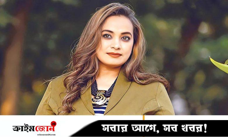 অতিরিক্ত শুষ্কতায় চোখের নিচে বলিরেখার মতো দেখায়