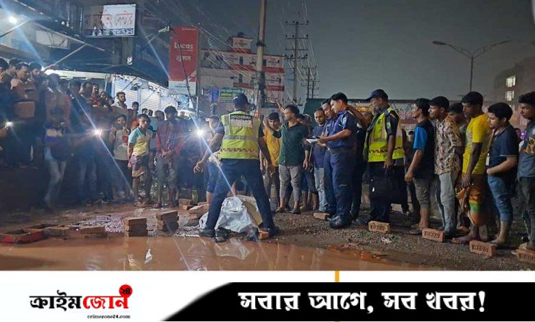 উল্টো পথে অটোরিকশা, লরির চাপায় নিহত ৩