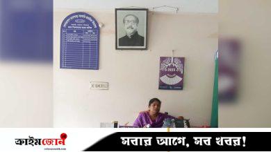 অবশেষে বঙ্গবন্ধুর ছবি নামালেন প্রধান শিক্ষিকা, শিক্ষা অফিস থেকে তদন্ত