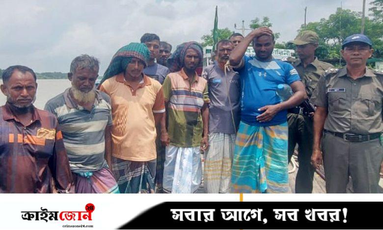 পূর্ব সুন্দরবনে ট্রলার-নৌকাসহ ১০ জেলে আটক