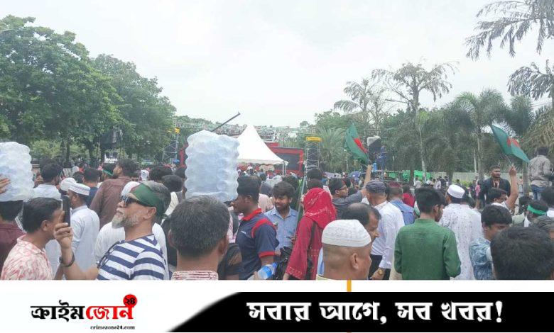 মানিক মিয়া অ্যাভিনিউয়ে জড়ো হচ্ছে মানুষ, সংসদ ভবন এলাকাজুড়ে নিরাপত্তা জোরদার