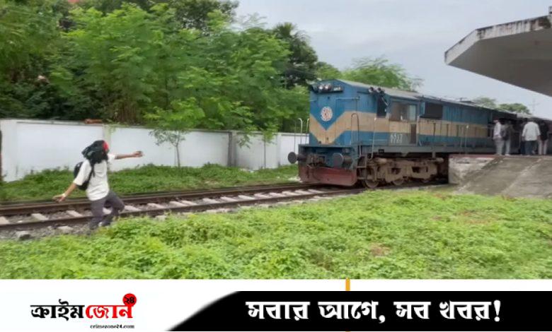 ট্রেনে পাথর ছোড়ার ভিডিও ভাইরাল, চুপ রেলওয়ে কর্তৃপক্ষ