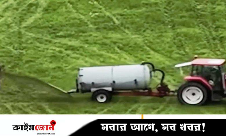 জমি দখল করা যাযাবরদের তাড়াতে ট্রাকভর্তি মল ছিটালেন কৃষকেরা