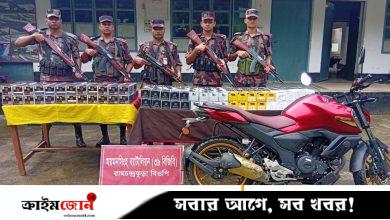 শেরপুর সীমান্তে ১ কোটি ৩১ লাখ টাকার ভারতীয় মোবাইল ফোনের ডিসপ্লে জব্দ