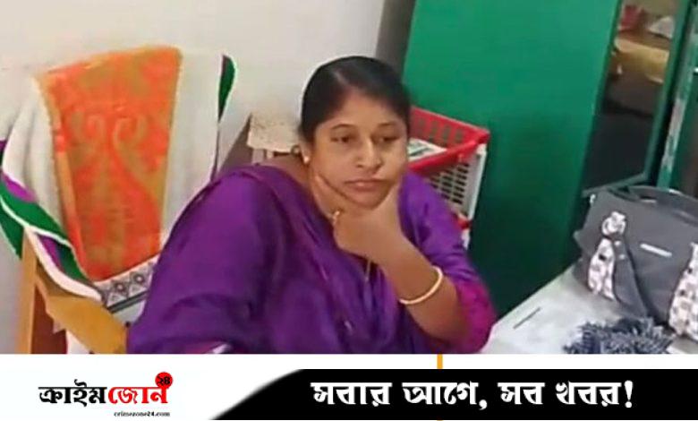 বঙ্গবন্ধুর ছবির ঘটনায় আলোচিত শিক্ষিকাকে দুর্ব্যবহারের জন্য বরখাস্ত