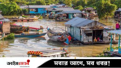 পানির বুকেই তাদের জীবন-মরণ! দেখতে আসেন হাজারো পর্যটক