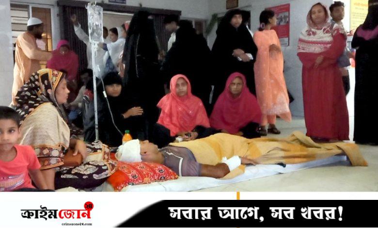 পূর্বশত্রুতার জেরে চালককে কুপিয়ে জখম, ইজিবাইকে আগুন