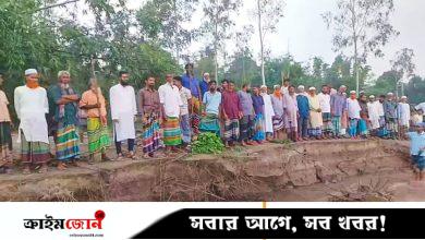 যমুনায় অবৈধভাবে বালু উত্তোলনের প্রতিবাদ এলাকাবাসীর