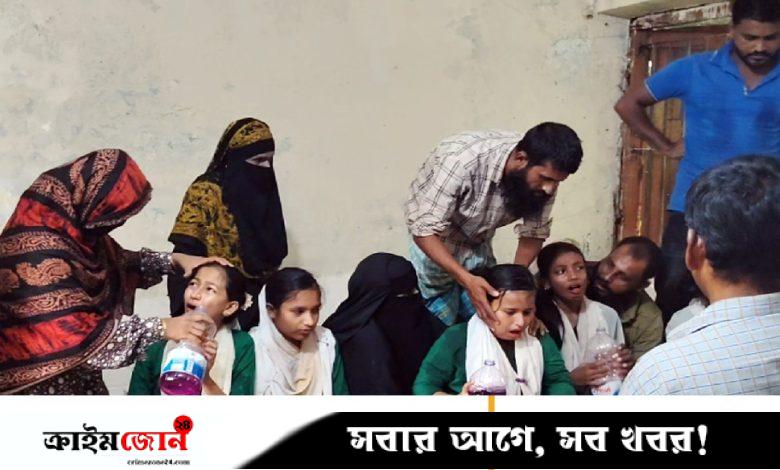 পাথরঘাটায় অসুস্থ ৫ স্কুলছাত্রী, ক্লাসে মিলল কীটনাশক মেশানো পানির বোতল