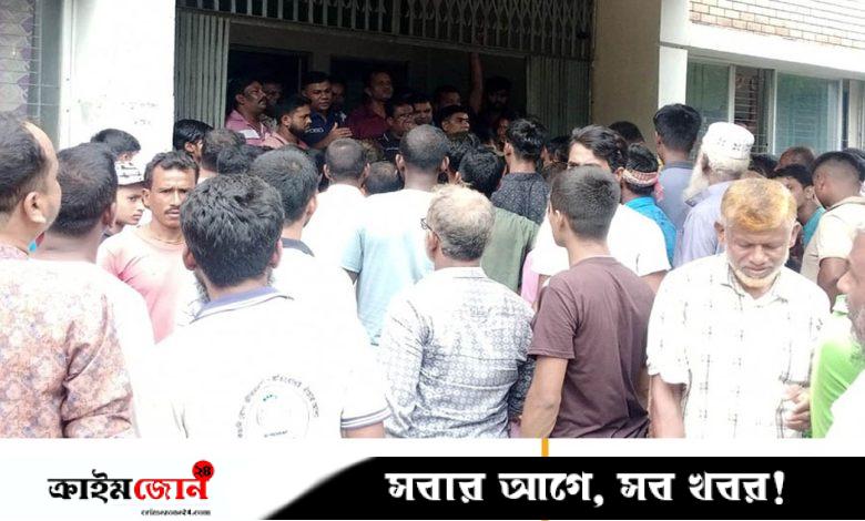 চুরির আশঙ্কায় রাত জেগে গ্রামবাসীর পাহারা, থানায় গিয়ে বিক্ষোভ