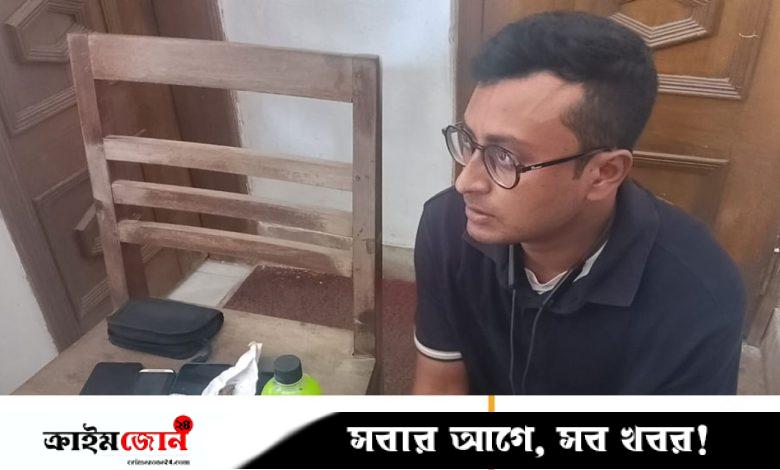 হাইকোর্টে প্রবেশের সময় যুবকের ব্যাগে মিলল গাঁজা, মদ ও ইয়াবা