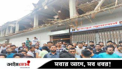 চাঁদা না দেওয়ায় মোহাম্মদপুর কৃষি মার্কেটে দোকান বন্ধের অভিযোগ, ব্যবসায়ীদের বিক্ষোভ