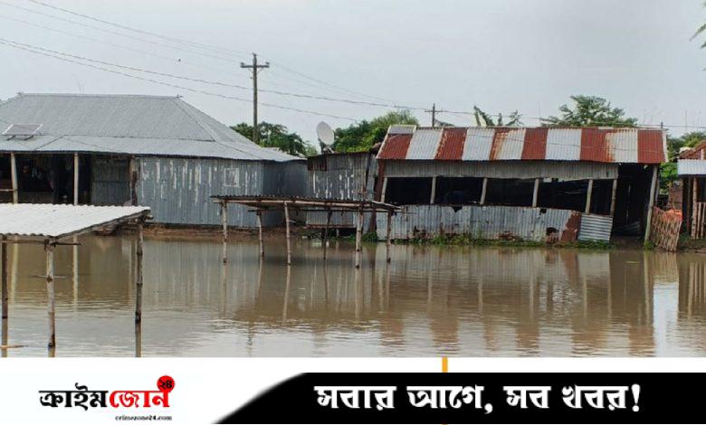 দৌলতপুরে পদ্মায় নতুন করে পানি না বাড়লেও দুর্ভোগ কমেনি বন্যার্তদের