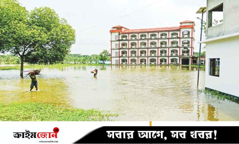 ভরাটের ১০ দিন পরই কলেজমাঠে হাঁটুপানি