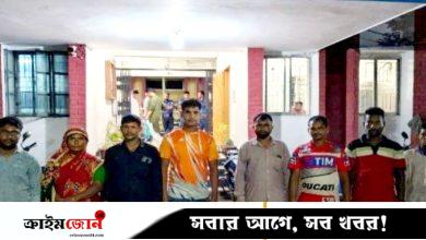 তলুইগাছা সীমান্তে বিজিবির কাছে ৫ বাংলাদেশি নাগরিককে হস্তান্তর