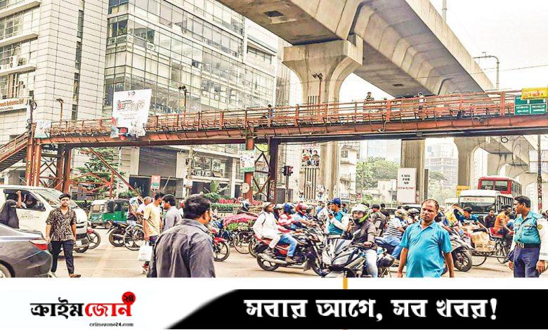 সংকেত বাতি চালু হলেও ভরসা হাতের ইশারা
