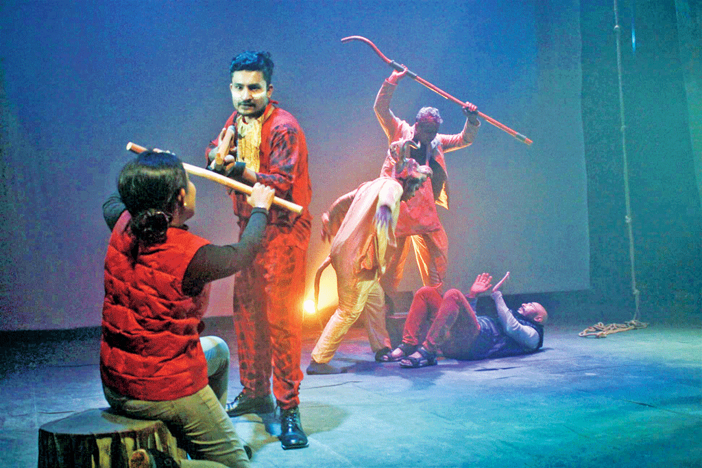 মুস্তাফা মনোয়ারের জন্মদিনে নাটক ‘বন্যথেরিয়াম’ ও পাপেট শো