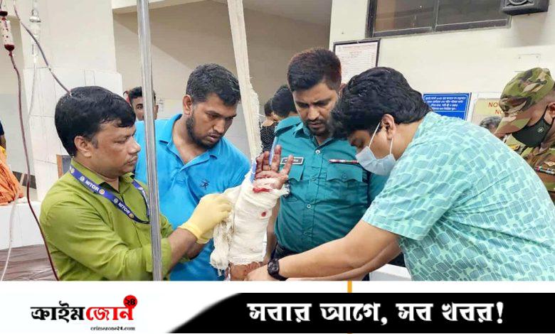 রাজধানীতে কিশোর গ্যাংয়ের হামলায় পুলিশ সদস্য গুরুতর আহত, রাতভর অভিযানে গ্রেপ্তার ১০২