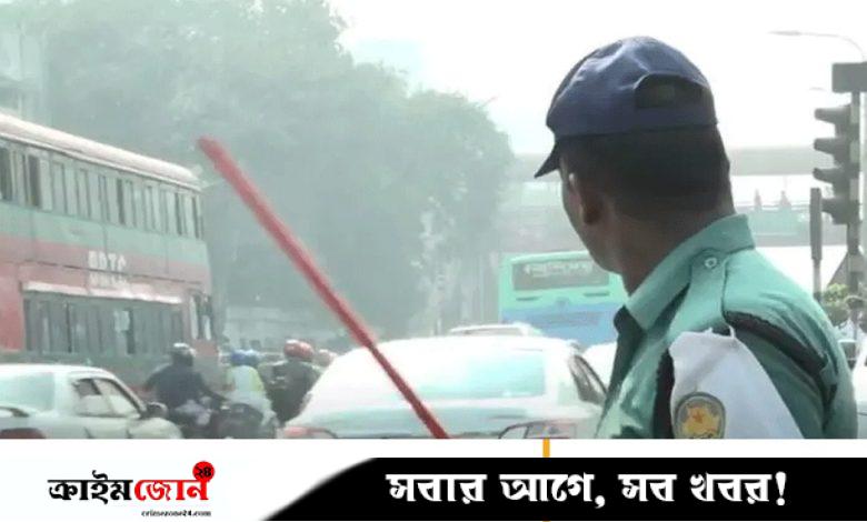 সিগন্যালে প্রাইভেটকার আটকে পড়া নিয়ে ট্রাফিক পুলিশকে মারধর, গ্রেপ্তার একজন