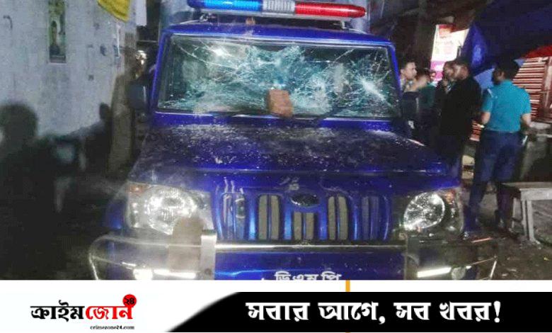 ঢাকার আদাবরে কিশোর গ্যাংয়ের চাপাতি হামলায় পুলিশ আহত: ঘটনাস্থলে রক্ত, আতঙ্ক