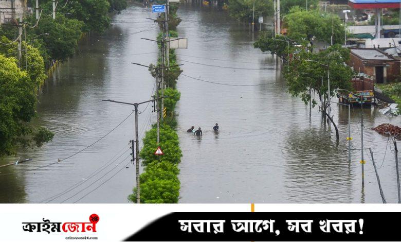 পাঞ্জাবে বন্যায় অন্তত ৩৭ জনের মৃত্যু, ক্ষতিগ্রস্ত লাখো মানুষ