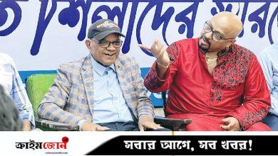 আহমেদ শরীফ বললেন, দেশে থাকলে ভিক্ষা করে খেতে হতো