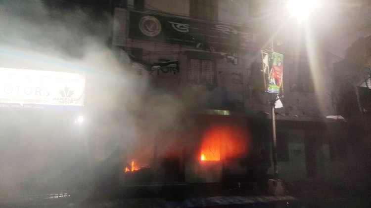 জাতীয় পার্টির কার্যালয়ে আবারও হামলা ও অগ্নিসংযোগ