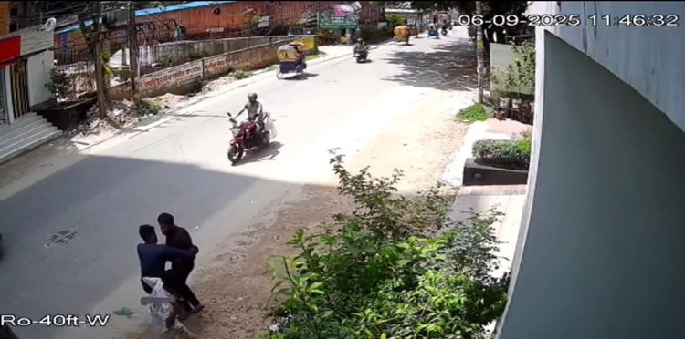 মোহাম্মদপুরের বছিলায় দিনের বেলায় চাপাতি হাতে ছিনতাই, গ্রেপ্তার ১